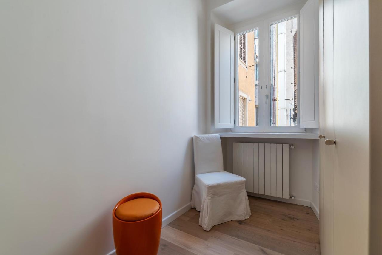 Termini & Acquario Romano Bright Apartment Bagian luar foto